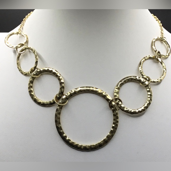 DAISY FUENTES GOLDTONE HAMMERED CIRCLES LINK STATEMENT NECKLACE - Picture 1 of 4